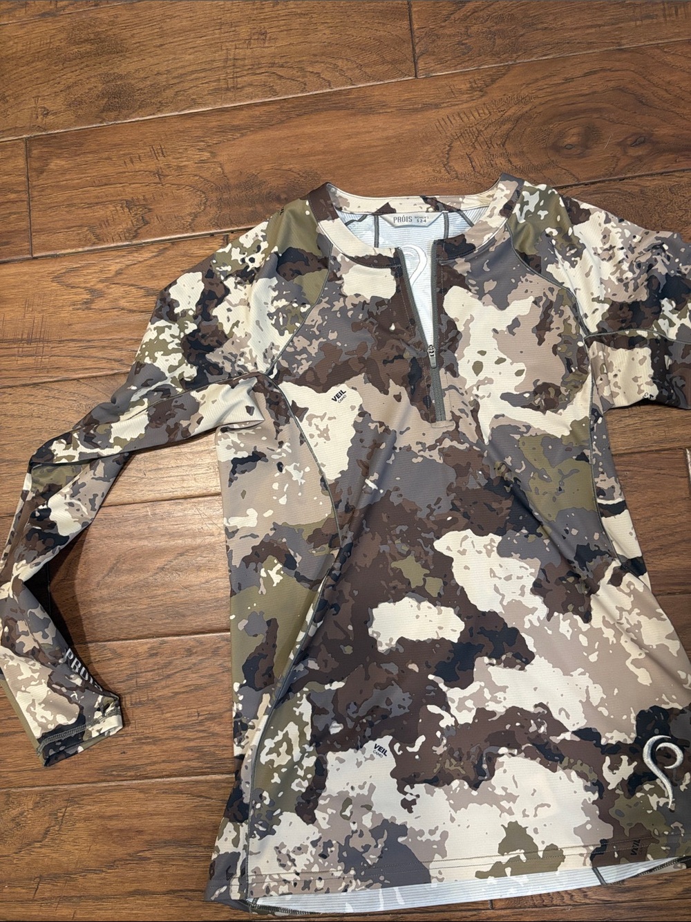 Prios Women’s Camouflage Long-Sleeve Top - Neutral Camo